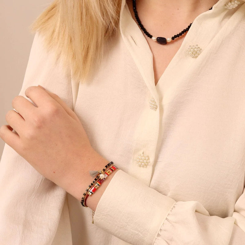 Iris - bracelet en perles Miyuki porté au poignet