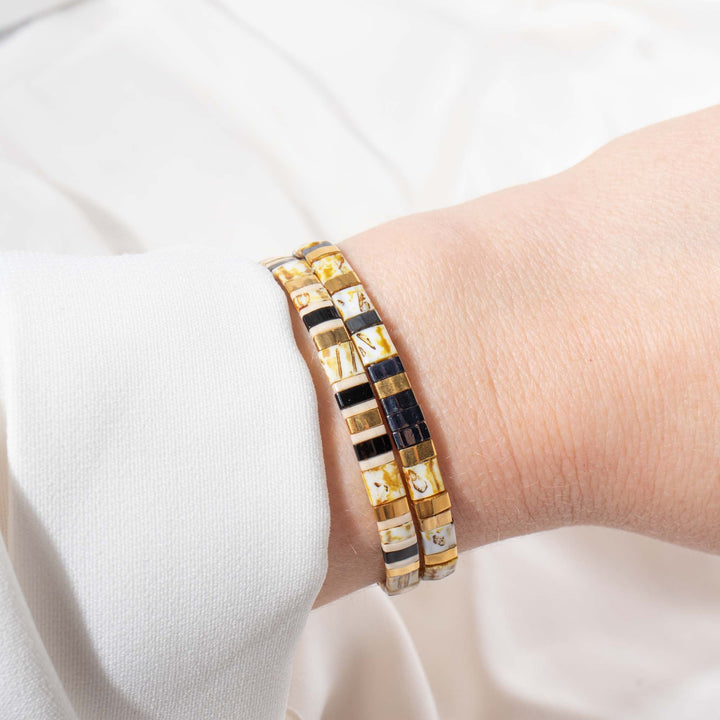 Parure Kasha - bracelet en perles Miyuki porté au poignet