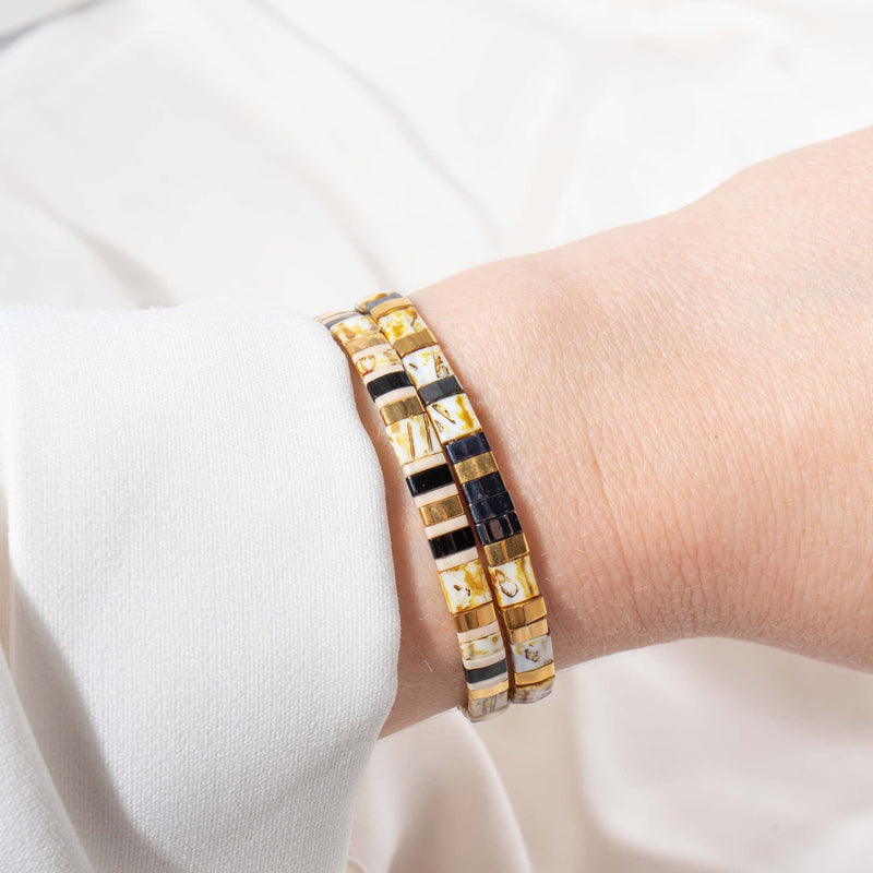 Parure Kasha - bracelet en perles Miyuki porté au poignet