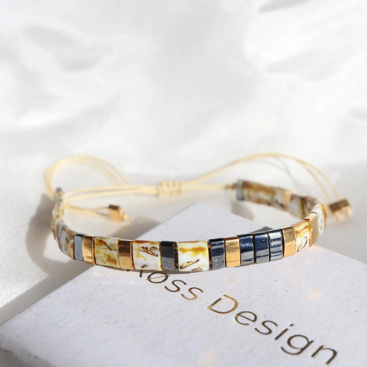 Parure Kasha - détail des couleurs et motifs en perles Miyuki Tila